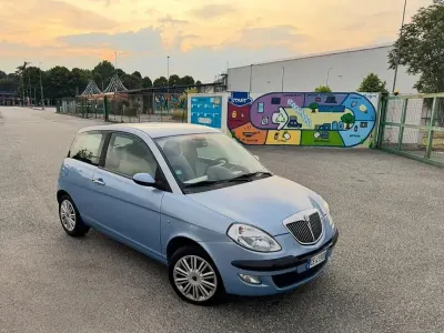 Usata Lancia Ypsilon 95 CV (69 kW) 2005 Bianco Utilitaria
