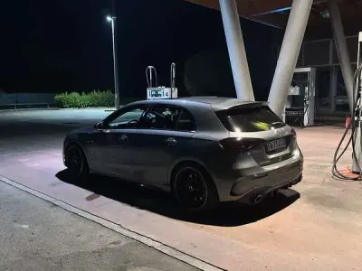 Usata Mercedes A35 AMG AMG 306 CV (225 kW) 2019 Grigio Berlina