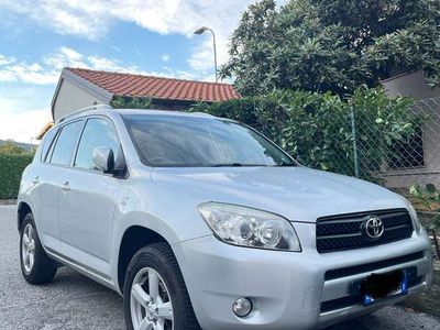 usata Toyota RAV4 RAV 42.2 d-4d Sol 136cv