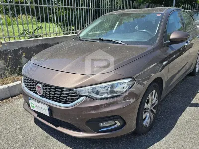 Usata Fiat Tipo Easy 95 CV (69 kW) 2016 Marrone Berlina