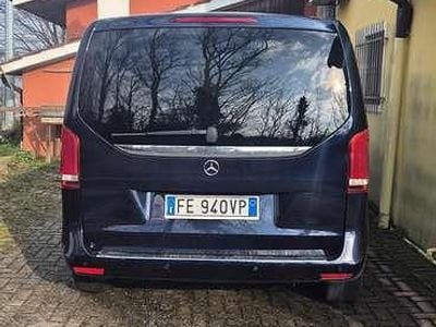 Usata Mercedes V250 Premium 190 CV (139 kW) 2016 Blu/azzurro Monovolume