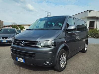 Begagnad VW Multivan Comfortline 140 HK (102 kW) 2013 Grå Minibuss