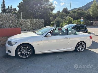 Usata BMW 320 Cabriolet Efficient Dynamics 2011 Bianco Cabrio