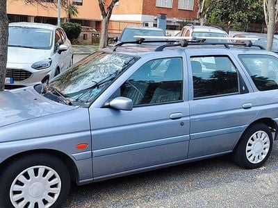 Usata Ford Escort Ghia 90 CV (66 kW) 1997 Grigio Station wagon