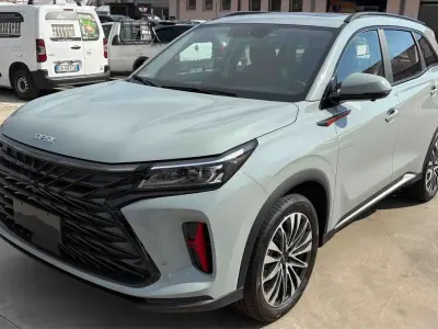 Nuova DFSK Glory 580 177 CV (130 kW) 2026 Grigio chiaro SUV