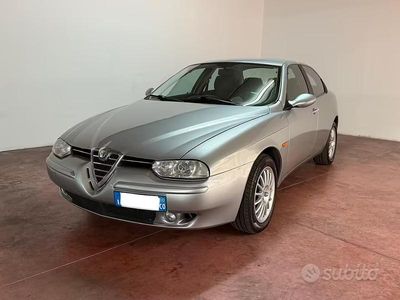 Usata Alfa Romeo 156 Distinctive 116 CV (85 kW) 2003 Grigio Berlina
