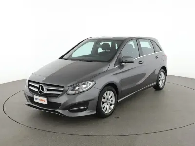 Begagnad Mercedes B180 Executive 122 HK (89 kW) 2016 Grå Minibuss