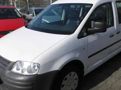 Usata VW Caddy 102 CV (75 kW) 2009 Bianco Monovolume