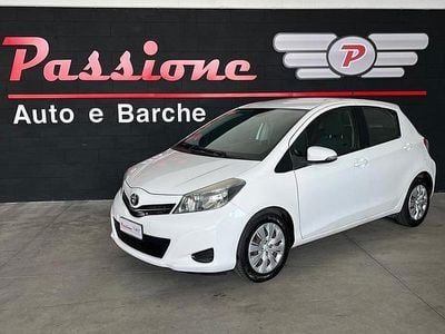 Begagnad Toyota Yaris 99 HK (72 kW) 2013 Vit Halvkombi
