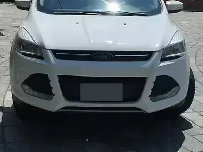 Usata Ford Kuga 120 CV (88 kW) 2016 Bianco SUV