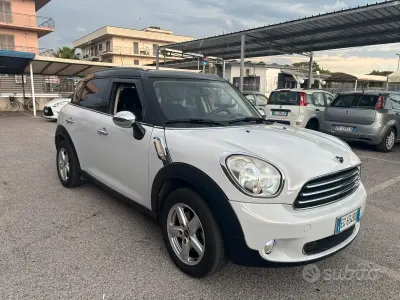 Usata Mini Countryman 98 CV (72 kW) 2011 Bianco SUV