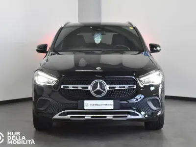 Usata Mercedes GLA200 150 CV (110 kW) 2022 Nero SUV
