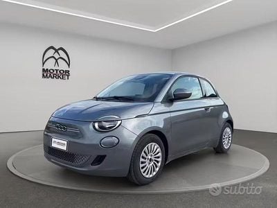 Usado Fiat 500e Action 69 kW (95 CV) 2024 Gris Berlina