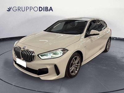 Begagnad BMW 118 M Sport 140 HK (102 kW) 2020 Vit Halvkombi