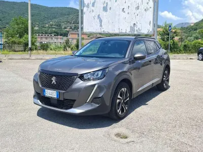 Usata Peugeot 2008 Allure 131 CV (96 kW) 2021 Grigio SUV