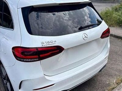Occasion Mercedes B180 AMG Line Premium 116 PK (85 kW) 2020 Wit MPV