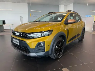 Nuova Dacia Sandero Extreme 114 CV (83 kW) 2026 Giallo ambra