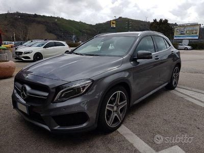 Usado Mercedes GLA200 AMG 136 CV (100 kW) 2015 Gris SUV