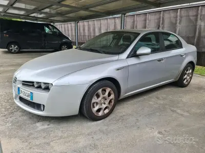 Usata Alfa Romeo 159 150 CV (110 kW) 2008 Grigio Berlina