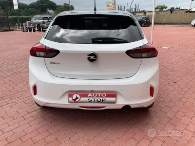 Używany Opel Corsa Elegance 75 KM (55 kW) 2020 Biały Hatchback