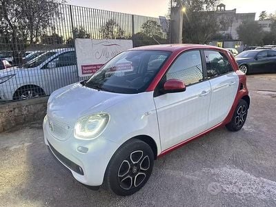 Begagnad Smart ForFour Passion 71 HK (52 kW) 2016 Vit Halvkombi
