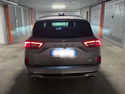Usata Ford Kuga ST-Line X 243 CV (178 kW) 2024 Grigio SUV