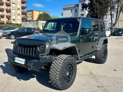 Usata Jeep Wrangler Unlimited Sahara 177 CV (130 kW) 2007 Verde SUV