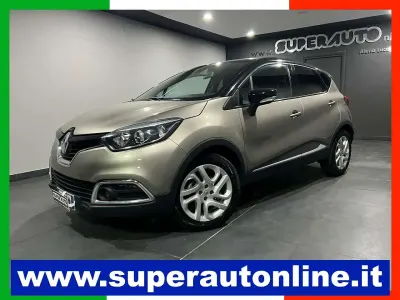 Usata Renault Captur 110 CV (80 kW) 2016 Grigio SUV