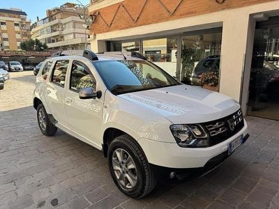 Usata Dacia Duster Lauréate 110 CV (80 kW) 2014 Bianco SUV