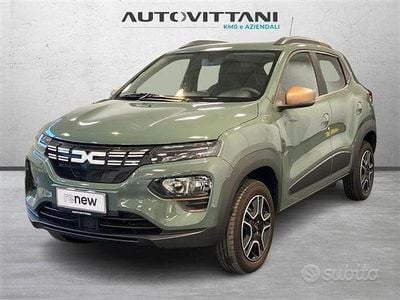 Usata Dacia Spring Extreme 47 kW (65 CV) 2023 Verde scuro Utilitaria