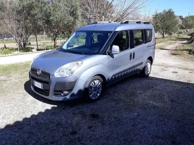 Usata Fiat Doblò Emotion 105 CV (77 kW) 2010 Grigio Monovolume