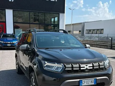 Usata Dacia Duster Prestige 101 CV (74 kW) 2023 Nero SUV