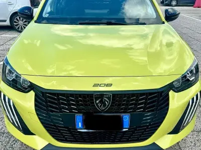 Usata Peugeot 208 Active 75 CV (55 kW) 2024 Utilitaria