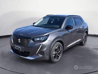 Usata Peugeot 2008 Allure 110 CV (80 kW) 2022 Grigio SUV