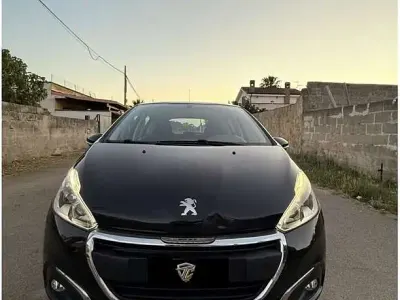 Brugt Peugeot 208 Allure 68 HK (50 kW) 2015 Sort Hatchback
