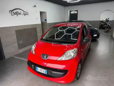 Usata Peugeot 107 68 CV (50 kW) 2008 Rosso Utilitaria