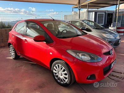 Usata Mazda 2 75 CV (55 kW) 2008 Rosso Utilitaria