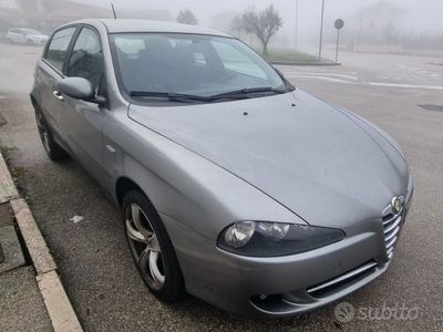 usata Alfa Romeo 147 147 1.9 JTD (120) 5 porte Distinctive