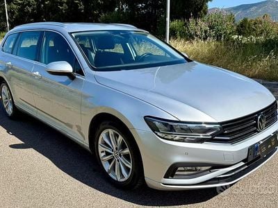 Usata VW Passat Executive 150 CV (110 kW) 2021 Grigio Station wagon