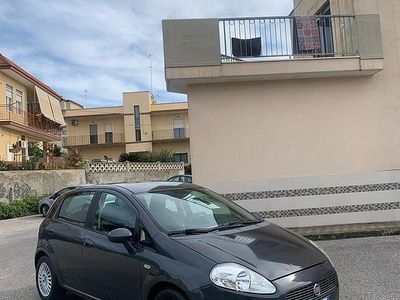 Usata Fiat Grande Punto 75 CV (55 kW) 2008 Grigio Utilitaria