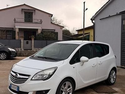 Usata Opel Meriva 120 CV (88 kW) 2015 Bianco Monovolume
