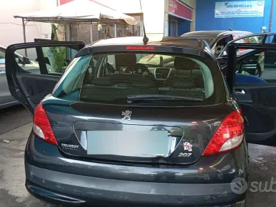Usata Peugeot 207 73 CV (53 kW) 2009 Nero Berlina