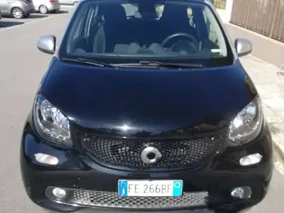 Usata Smart ForFour Passion 71 CV (52 kW) 2016 Nero Utilitaria