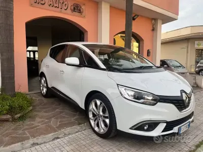 Usata Renault Scénic III 110 CV (80 kW) 2017 Bianco Monovolume