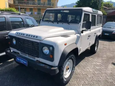 Usata Land Rover Defender 122 CV (89 kW) 2010 Beige Station wagon