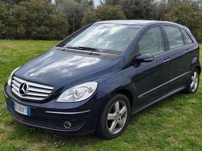 Usata Mercedes B200 Chrome 136 CV (100 kW) 2006 Blu/azzurro Monovolume