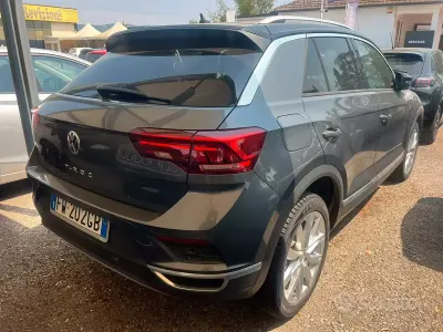 Usata VW T-Roc 116 CV (85 kW) 2019 Grigio SUV