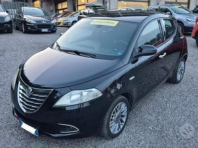 Begagnad Lancia Ypsilon S 95 HK (69 kW) 2011 Svart Halvkombi