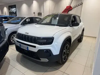 Nuova Jeep Avenger Summit 110 CV (80 kW) 2026 Bianco SUV