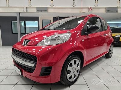 Usata Peugeot 107 68 CV (50 kW) 2010 Rosso Utilitaria